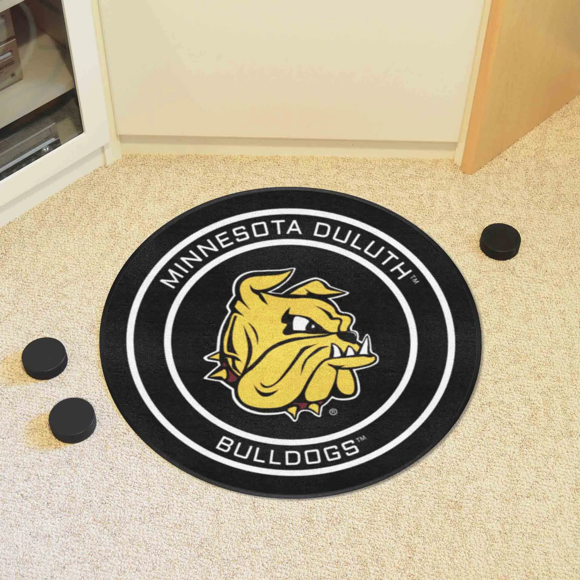 Minnesota-Duluth Bulldogs Hockey Puck Rug - 27in. Diameter