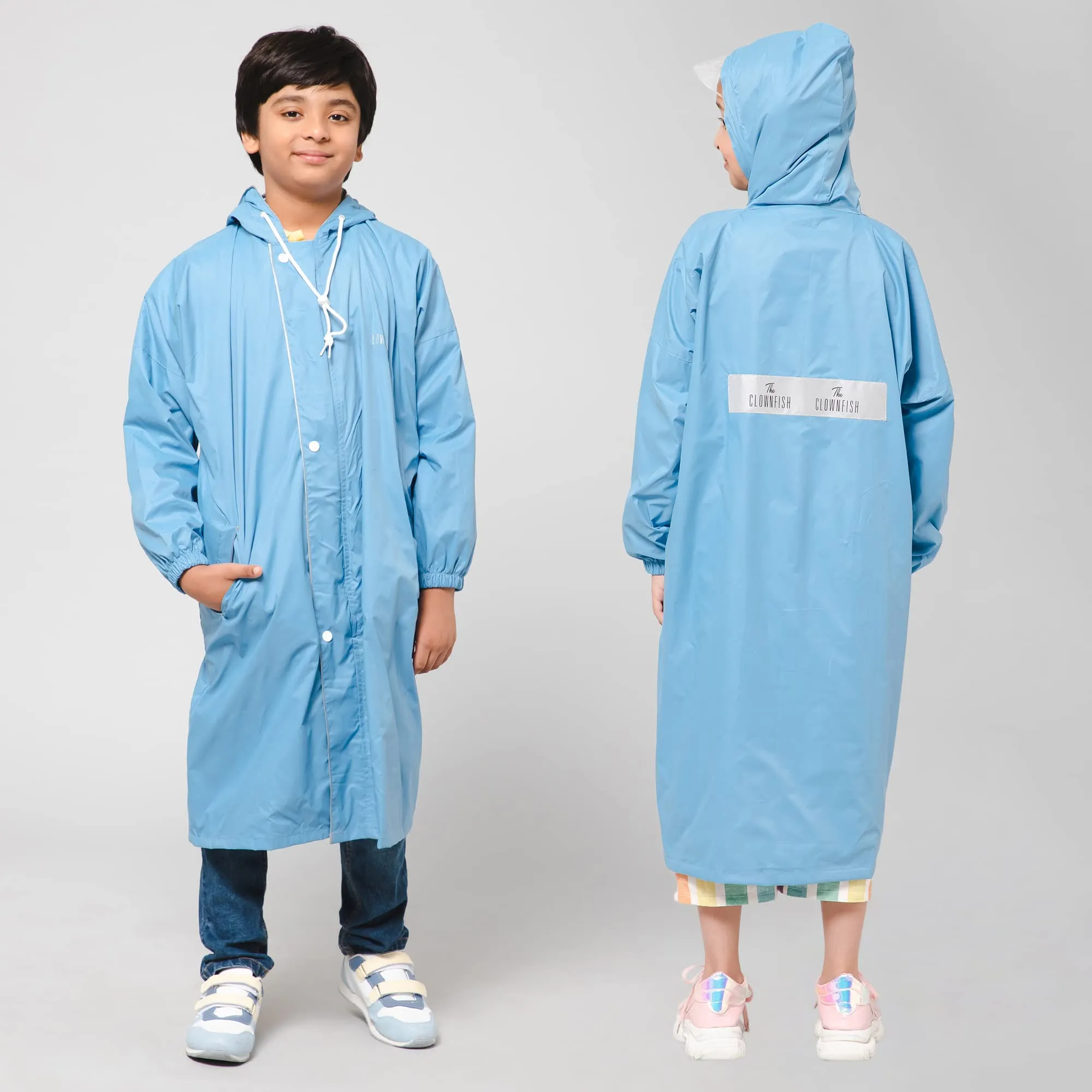 THE CLOWNFISH Cloud Chaser Series Kids Raincoat Waterproof Polyester Double Coating Reversible Longcoat with Hood and Reflector Logo at Back. Printed Plastic Pouch. Kid Age-9-10 years (Skyblue)